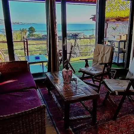 Apartman Cozy House With Amazing View And Unique Outdoor! Lutrá Edipszú