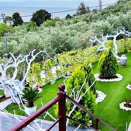 Cozy House With Amazing View And Unique Outdoor! Apartman Lutrá Edipszú