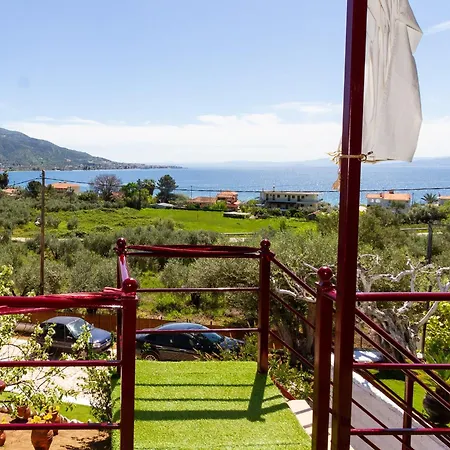 Cozy House With Amazing View And Unique Outdoor! *