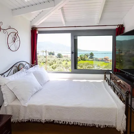 Cozy House With Amazing View And Unique Outdoor!