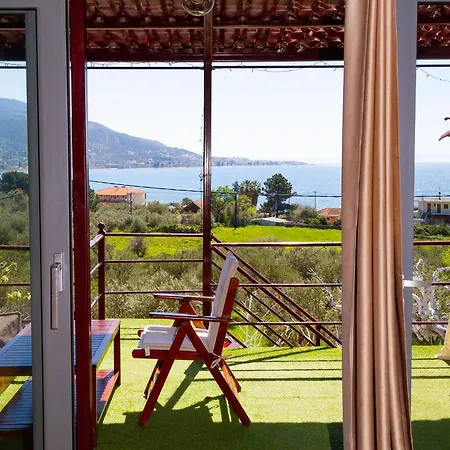 Cozy House With Amazing View And Unique Outdoor!