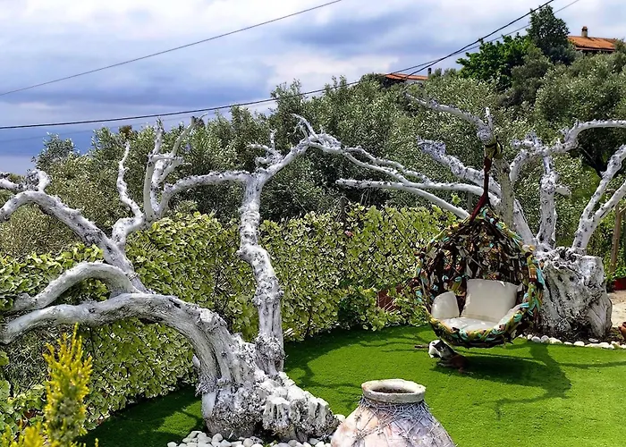 Cozy House With Amazing View And Unique Outdoor!